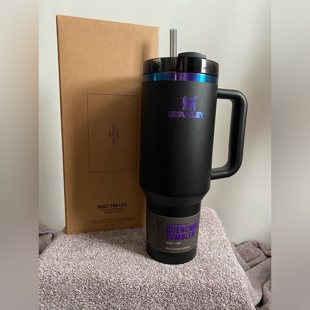 Black Chroma Stanley 40oz Quencher